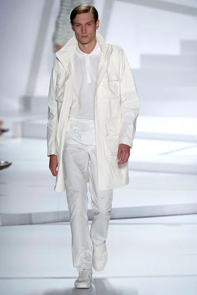 Look 13